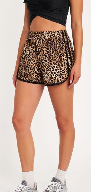 Cream Yoga Kira Dolphin Shorts