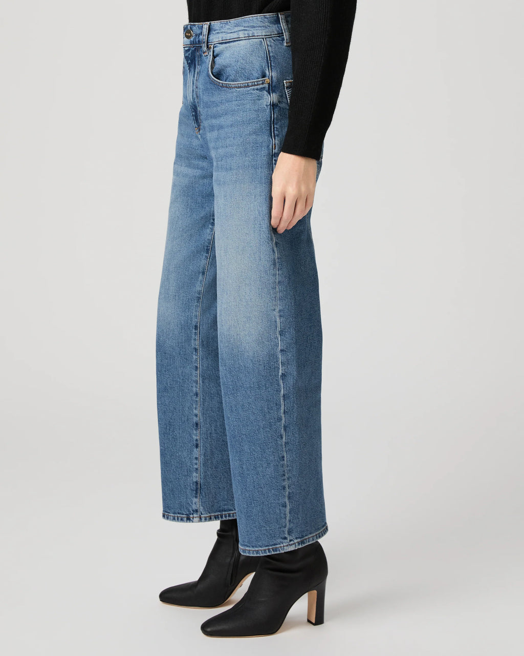 Paige Arellia 32in Back seams and Buckle