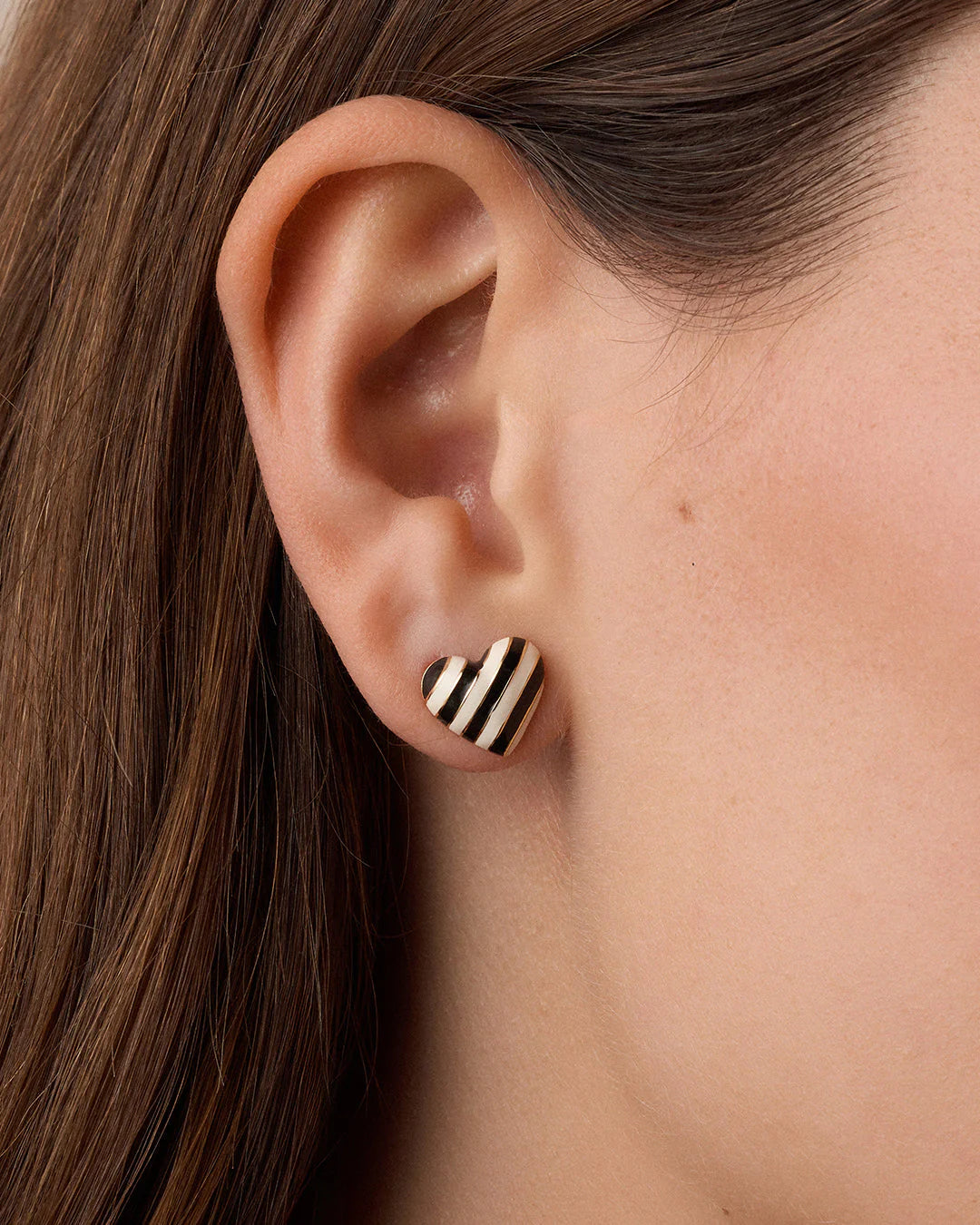 Gorjana Campbell Heart Stud Black