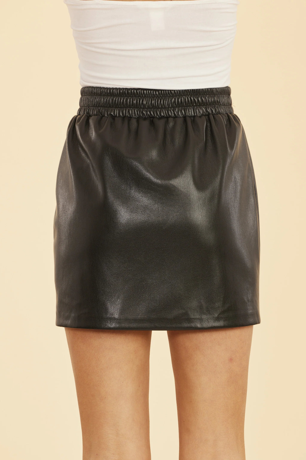 Dolce Cabo Elastic Waist Mini Skirt