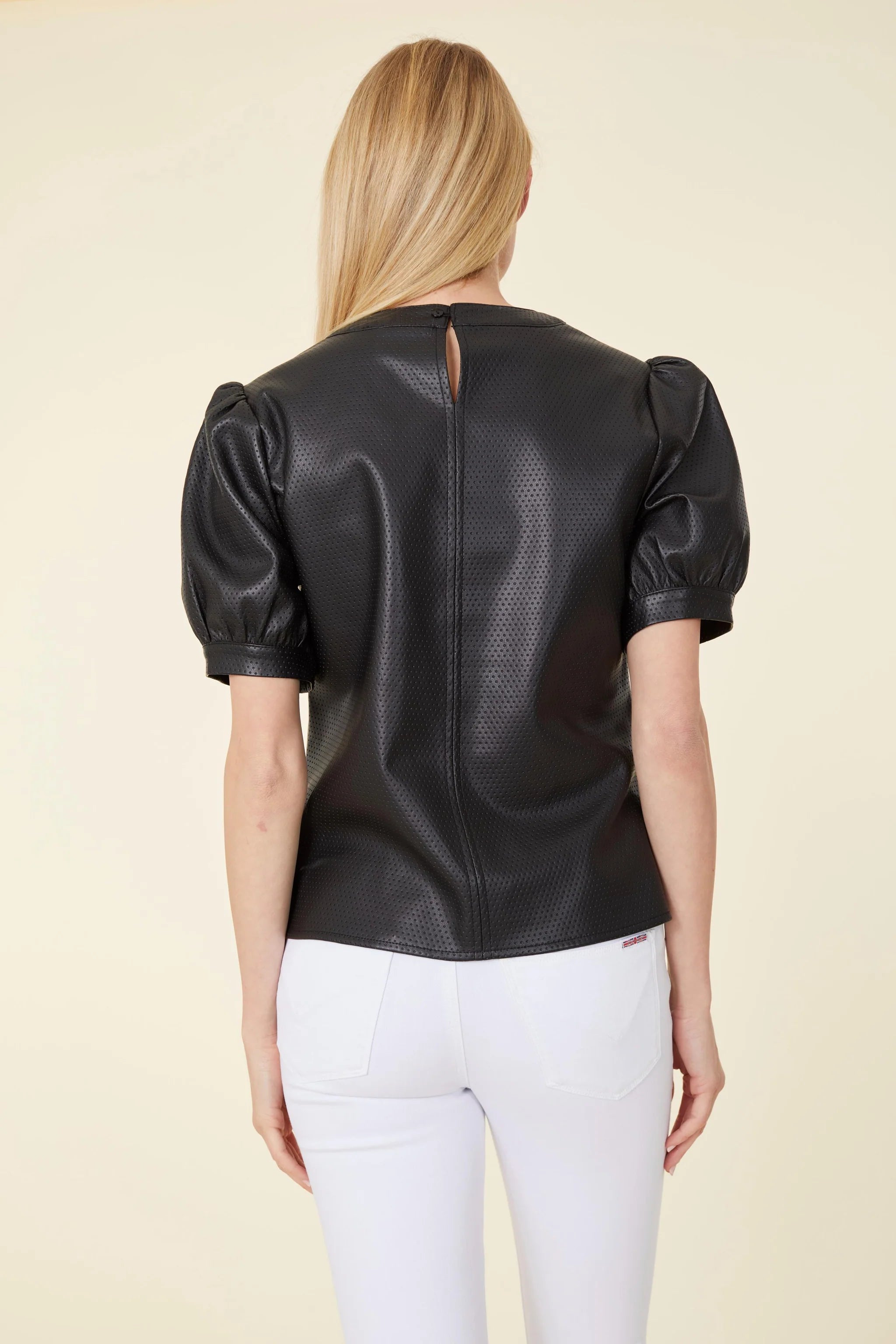 Dolce Cabo VL Perforated Puff Sleeve Top