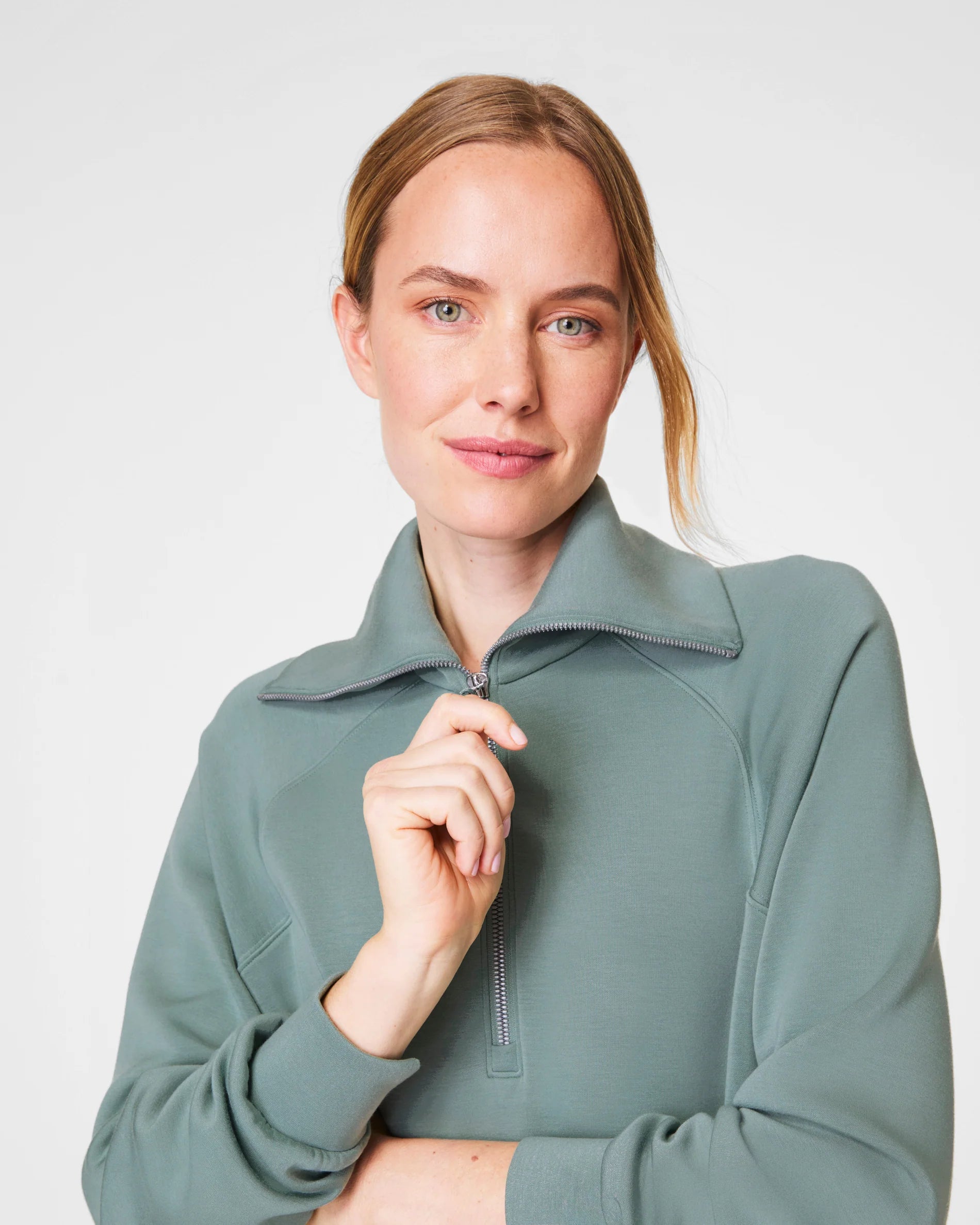 Spanx: Air Essentials Half Zip