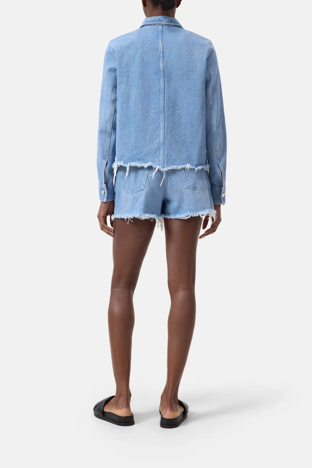 Closed Short Jacket