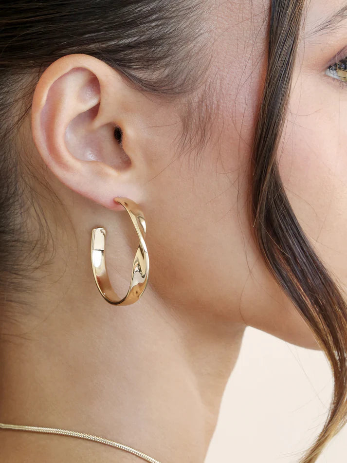 Ettika Heirloom Twist Medium Hoops