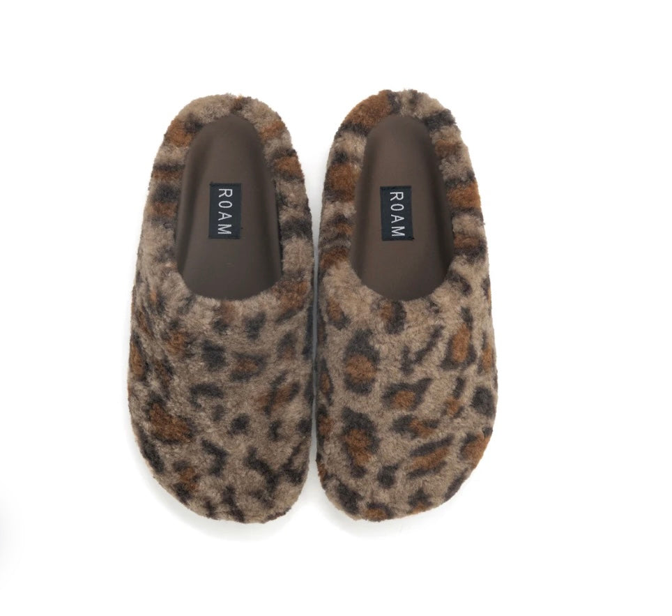 Roam Fuzzy Leo Clog