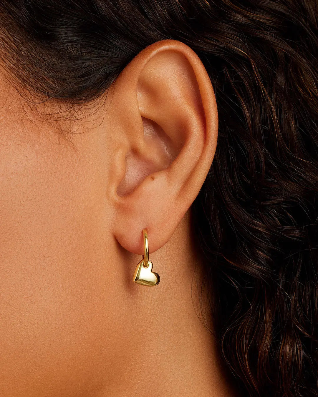 Gorjana: Lou Heart Huggies