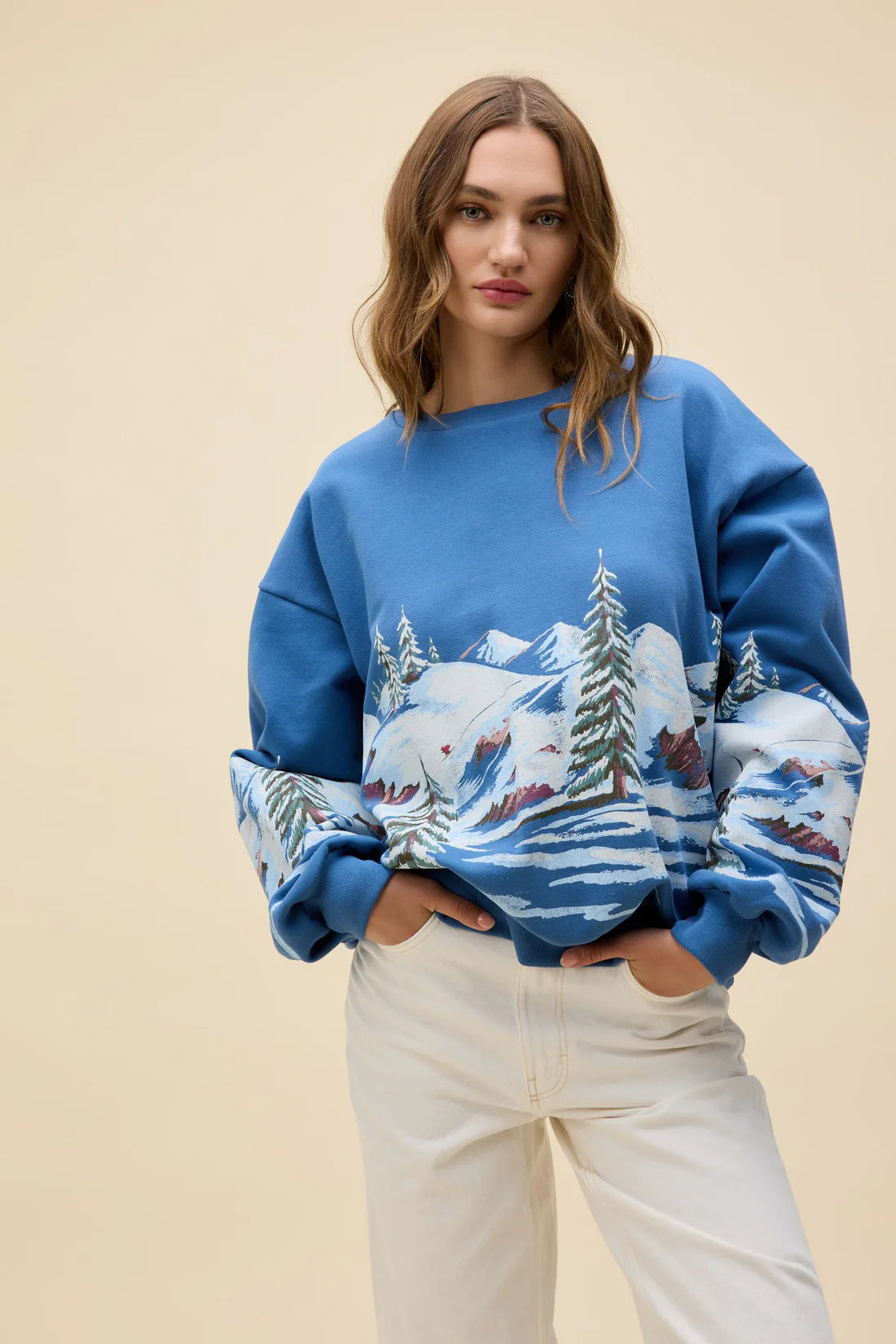 Daydreamer Alpine Ski Scene Sweatshirt